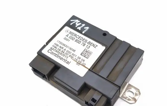 Mercedes-Benz E AMG W213 Fuel injection pump control unit/module A0009007813 A2C90180513