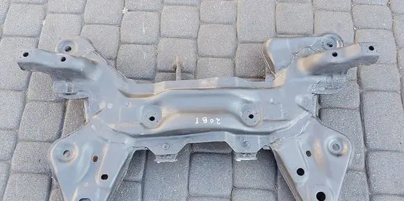 Peugeot 208 I Engine mount bracket 