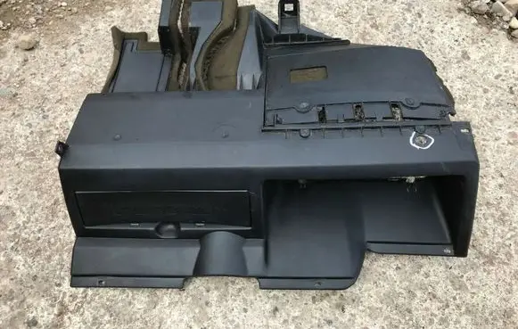 Volkswagen Golf II Dashboard lower bottom trim panel 191857921