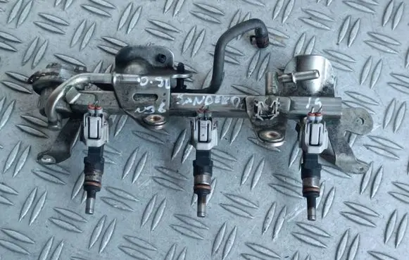 Dacia Sandero II Fuel injectors set H8201203141 0280158293 166008740R