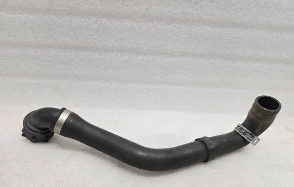 Volvo XC90 Engine coolant pipe/hose 31338709