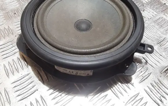Audi A3 S3 8P Front door speaker 8P0035411