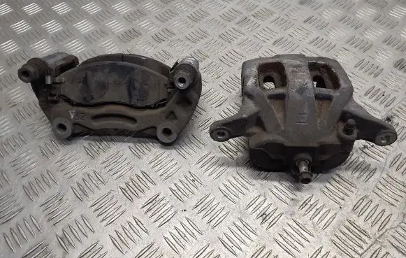 Infiniti Q70 Y51 Front brake caliper
