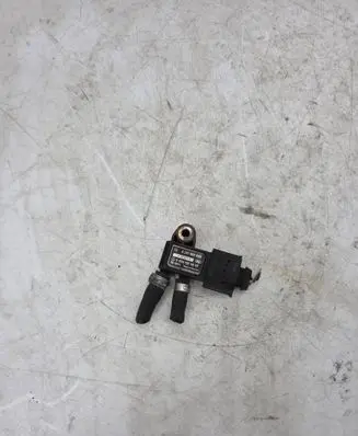 Mercedes-Benz ML W164 Exhaust gas pressure sensor 0281002823 A0061534928