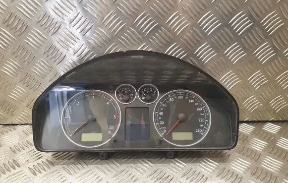 Volkswagen Sharan Speedometer (instrument cluster) 7M3920820H