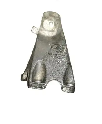 BMW 5 E60 E61 Engine mounting bracket 6770634