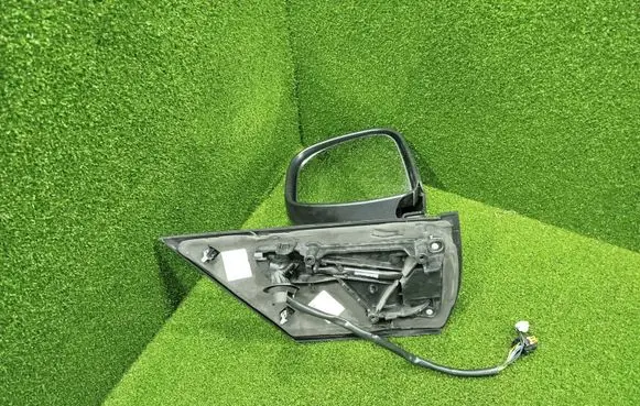 Front door electric wing mirror