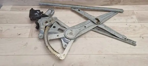 Toyota Corolla Verso AR10 Rear door window regulator with motor 698400F020 997249104 997249