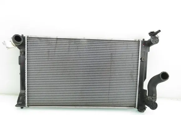 Toyota Avensis T250 Coolant radiator 64667A