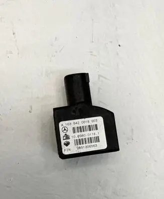Mercedes-Benz C W203 ESP acceleration yaw rate sensor A1635420618 10098001181 2851206563