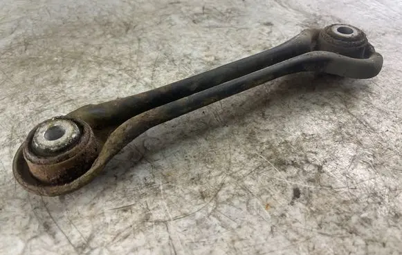 Mercedes-Benz E W210 Rear control arm