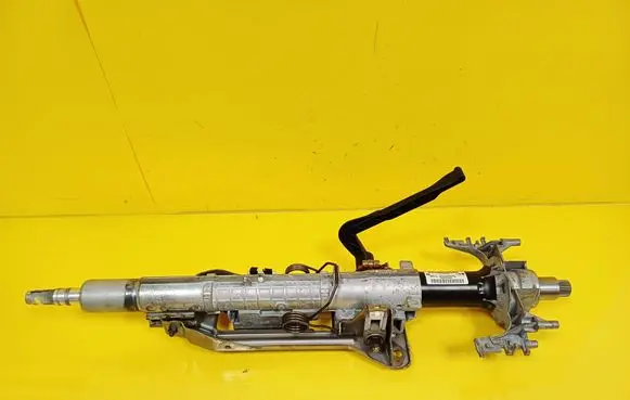 BMW 1 E81 E87 Steering wheel axle 6786899