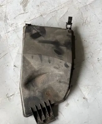 Mercedes-Benz C W203 Fuse box cover 2035451403