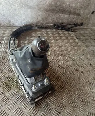 Seat Ibiza IV (6J,6P) Gear shifter/selector 6Q0711061E
