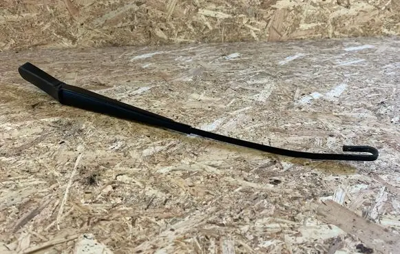 Opel Zafira A Front wiper blade arm 90582557