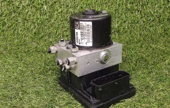 Chevrolet Cruze ABS Pump 13356788