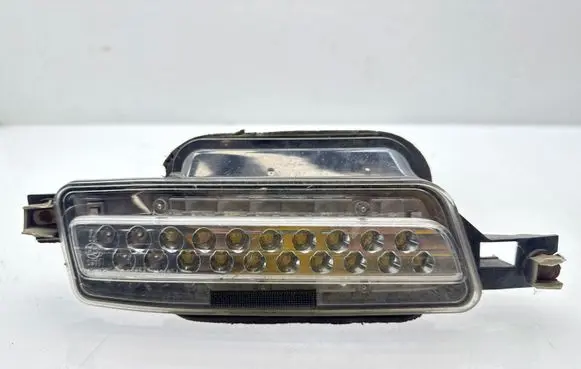 Subaru Outback Reverse light 23620794