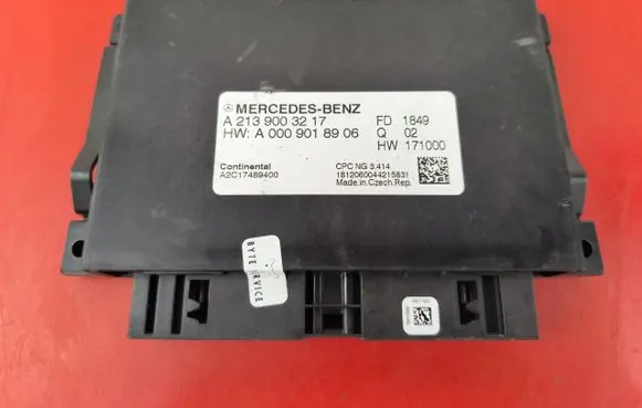Mercedes-Benz C W205 Gearbox control unit/module A2139003217