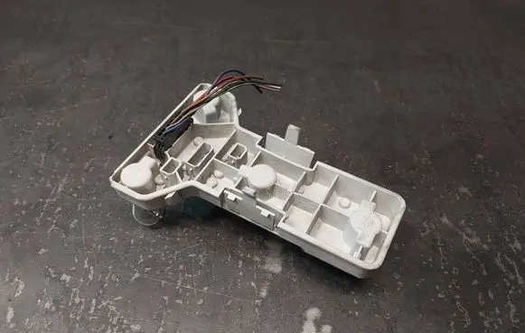 Volkswagen PASSAT B5 Tail light bulb cover holder 3B5945257