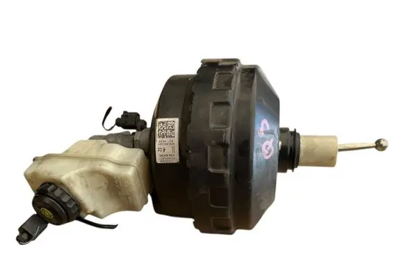Audi Q3 8U Brake booster 5n2614105f