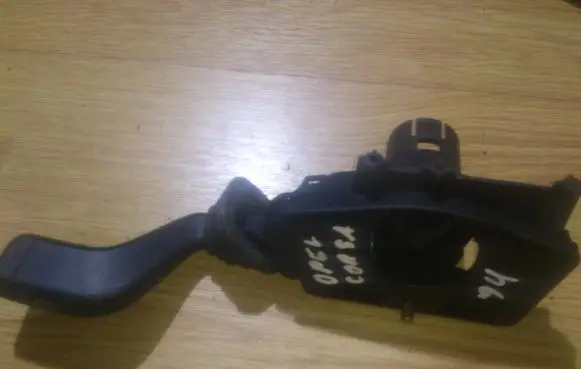 Opel Corsa B Wiper control stalk 90306521