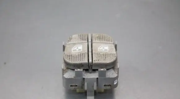 Volkswagen PASSAT B4 Electric window control switch 3A0959855A