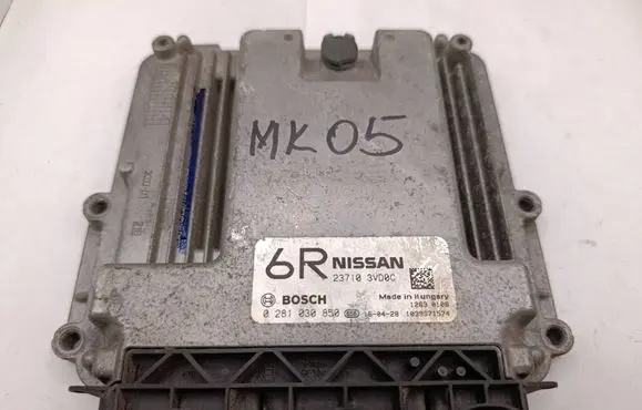 Nissan Note (E12) Engine control unit/module 237103VD0C 1039S71574 0281030850