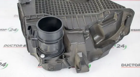 Renault Captur Air filter box 8200682558B 8200682558 165001258R
