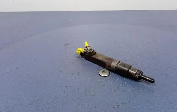 Volvo S70 V70 V70 XC Fuel injector 046430201F
