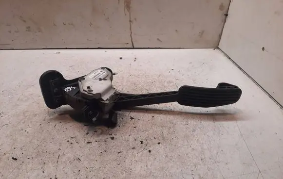 Volvo S60 Accelerator throttle pedal 30636003 6PV00853700