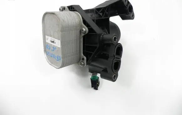 Audi Q3 8U Oil filter mounting bracket 03N115389B 03N117021