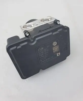 Volkswagen Jetta VI ABS Pump 1k0907379bs 1k0614517eg