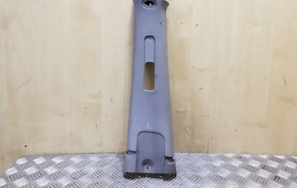KIA Sorento (B) pillar trim (top) 858243E000 858203E200