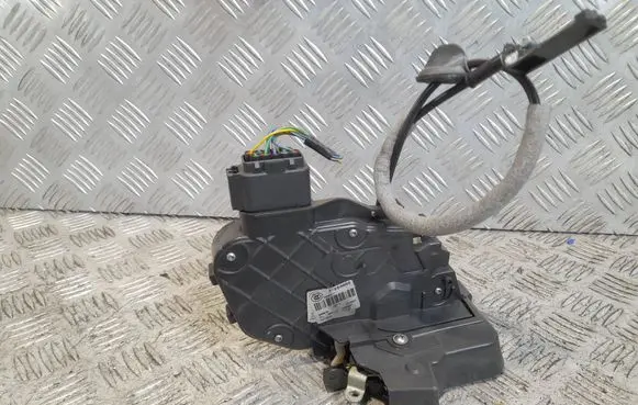 Volvo V70 Front door lock 31253665 A048317 986902