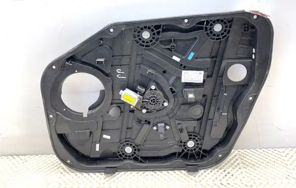 Hyundai Tucson TL Front door window regulator with motor 82460D7000