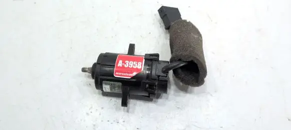 Audi A6 S6 C4 4A Accelerator pedal position sensor 046907475B