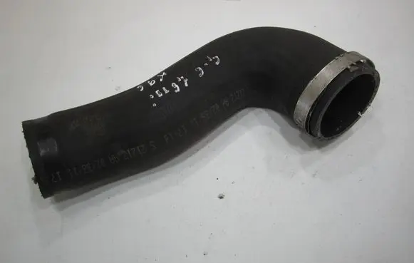 Volkswagen Golf VI Intercooler hose/pipe 1K0145832AF 1K0145762GA