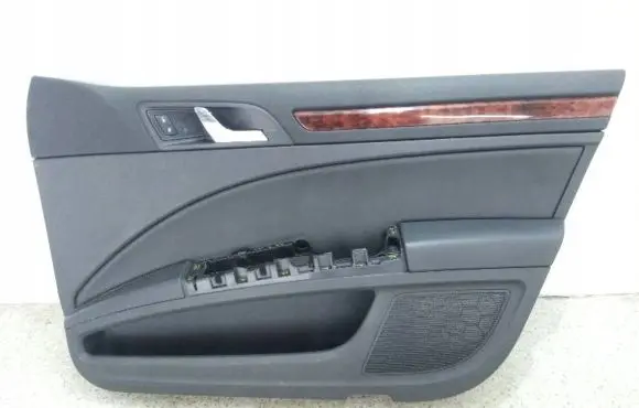 Skoda Superb B6 (3T) Front door card panel trim