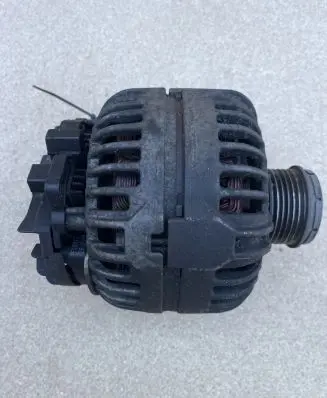 Volvo XC90 Generator/alternator 8651665 0124625003