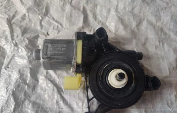 Audi A4 S4 B9 8W Rear door window regulator motor 8W0959812