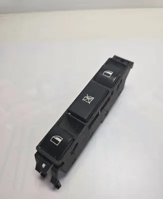 BMW X3 E83 Electric window control switch 61318381518