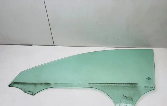 Audi A5 Front door window glass four-door 8W8845201