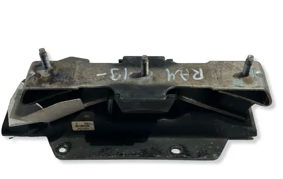 Dodge RAM Gearbox mounting bracket P68264784AF
