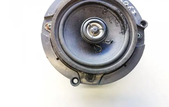 Mazda 323 F Front door speaker
