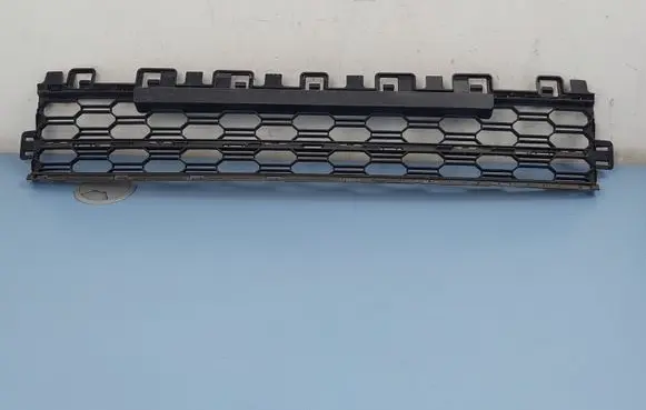 Skoda Octavia Mk4 Front bumper lower grill 5E3853677A
