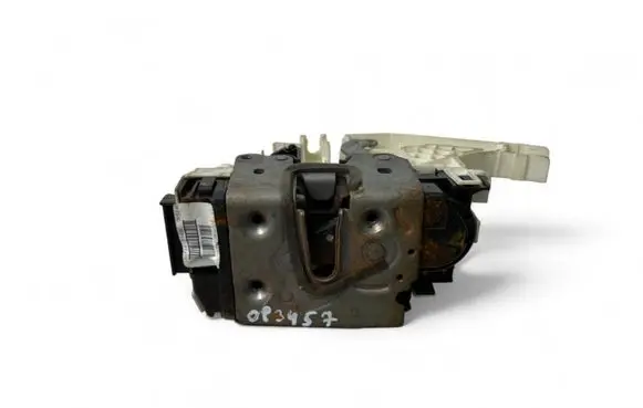 Mercedes-Benz E W212 Coupe door lock (next to the handle) A0997200135