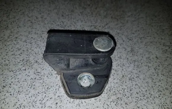 BMW 3 E36 Front door lock loop/hook striker 8122299
