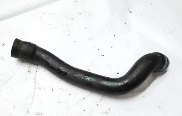 Audi A6 S6 C4 4A Engine coolant pipe/hose