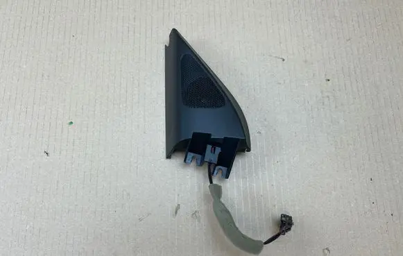Volkswagen PASSAT B7 Front door high frequency speaker 3C8035411
