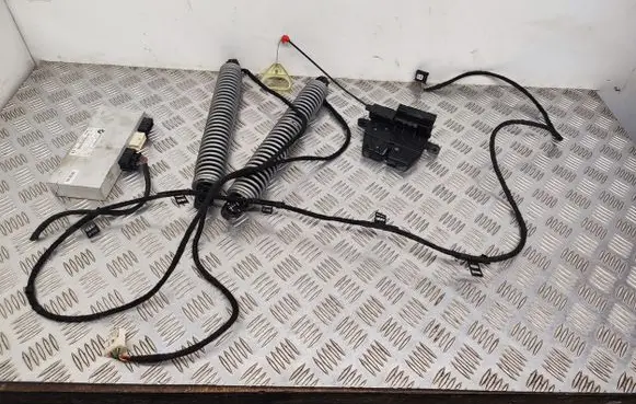 BMW 5 F10 F11 Tailgate hydraulic set 966929 712013702 7365902